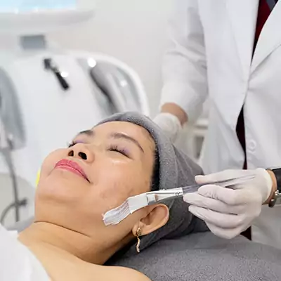 Ủ tê vùng điều trị.