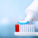 trị mụn tại nhà