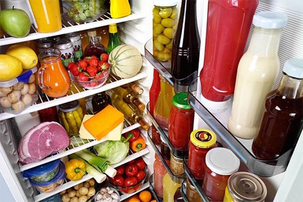 Tránh tích trữ thức ăn tại nhà 