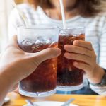 Chính lượng nước ngọt, nước có ga đã làm phá vỡ cân bằng calo
