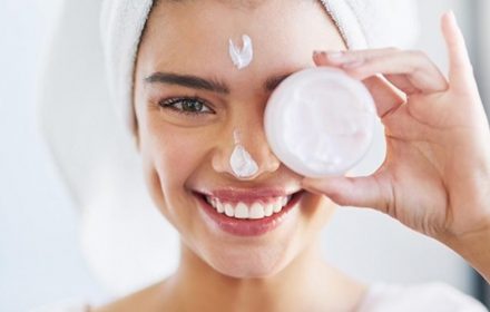 Cách làm mịn da mặt căng bóng, hồng hào hiệu quả tại nhà Cách làm mịn da mặt căng bóng, hồng hào hiệu quả tại nhà