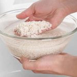 Tắm bằng nước vo gạo hằng ngày