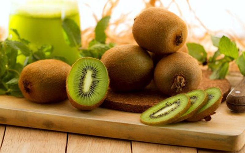 Kiwi trái cây ăn sáng