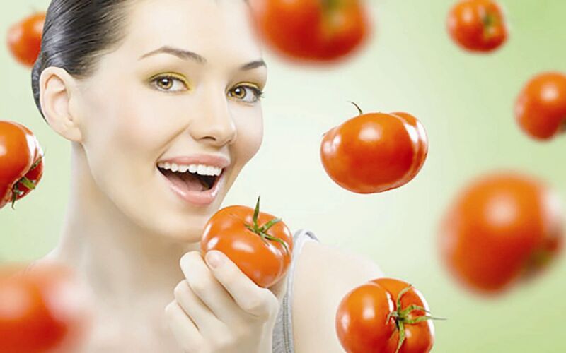 Cách đắp mặt nạ bằng cà chua 