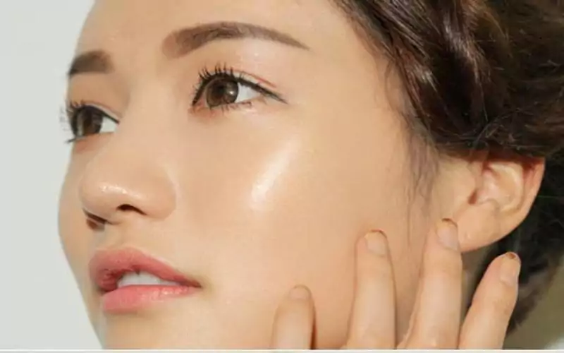 Cấy căng bóng da mặt