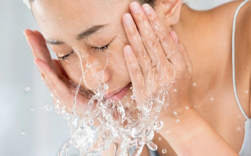 Thời gian rửa mặt thay đổi tùy theo từng cấp độ peel da