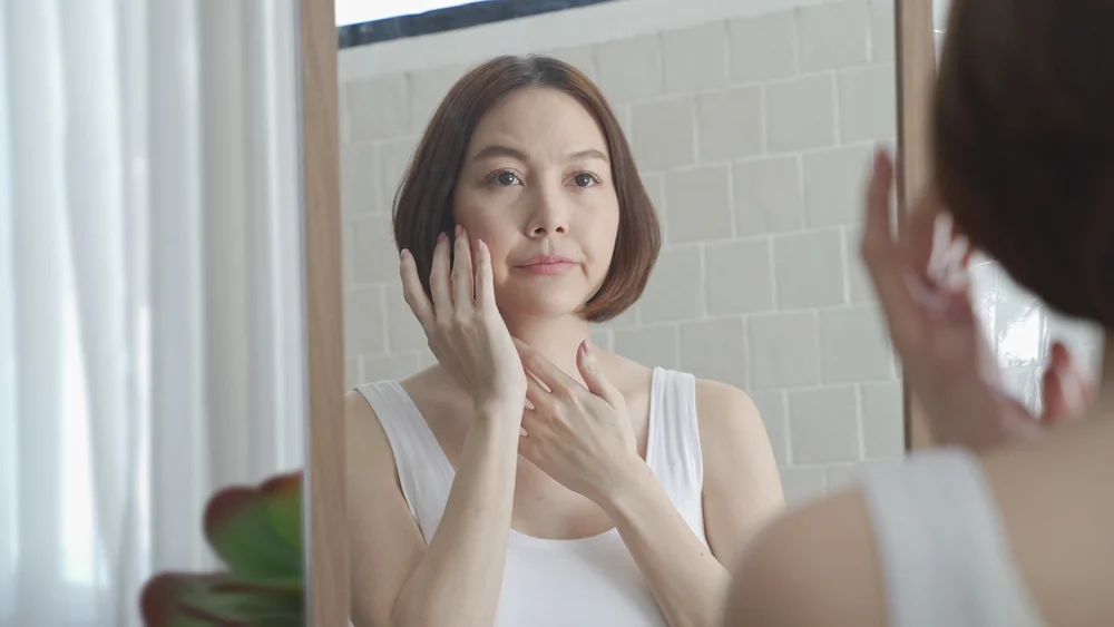 Làn da bắt đầu xuất hiện dấu hiệu lão hóa sớm